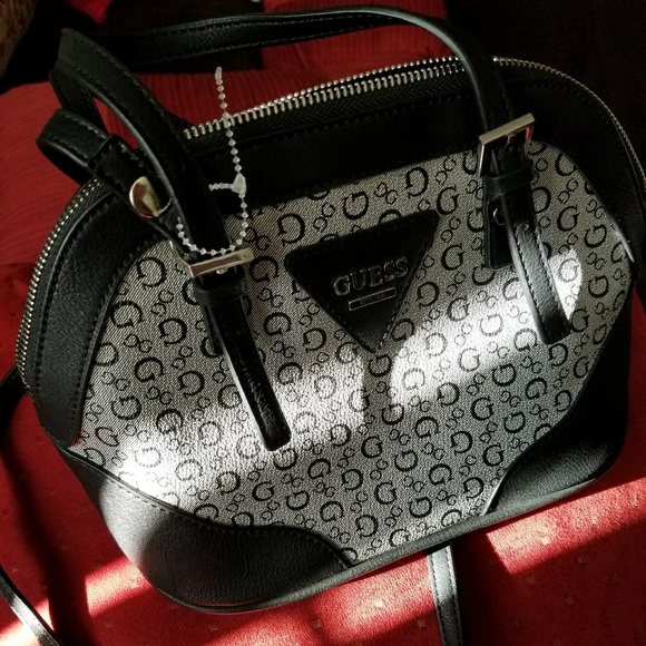 Guess shoulder bag - Picture 1 of 3